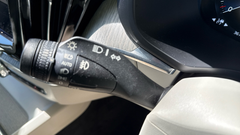 Volvo Xc60 2.0 D5 PowerPulse Inscription Pro 5dr AWD G tronic Diesel Estate